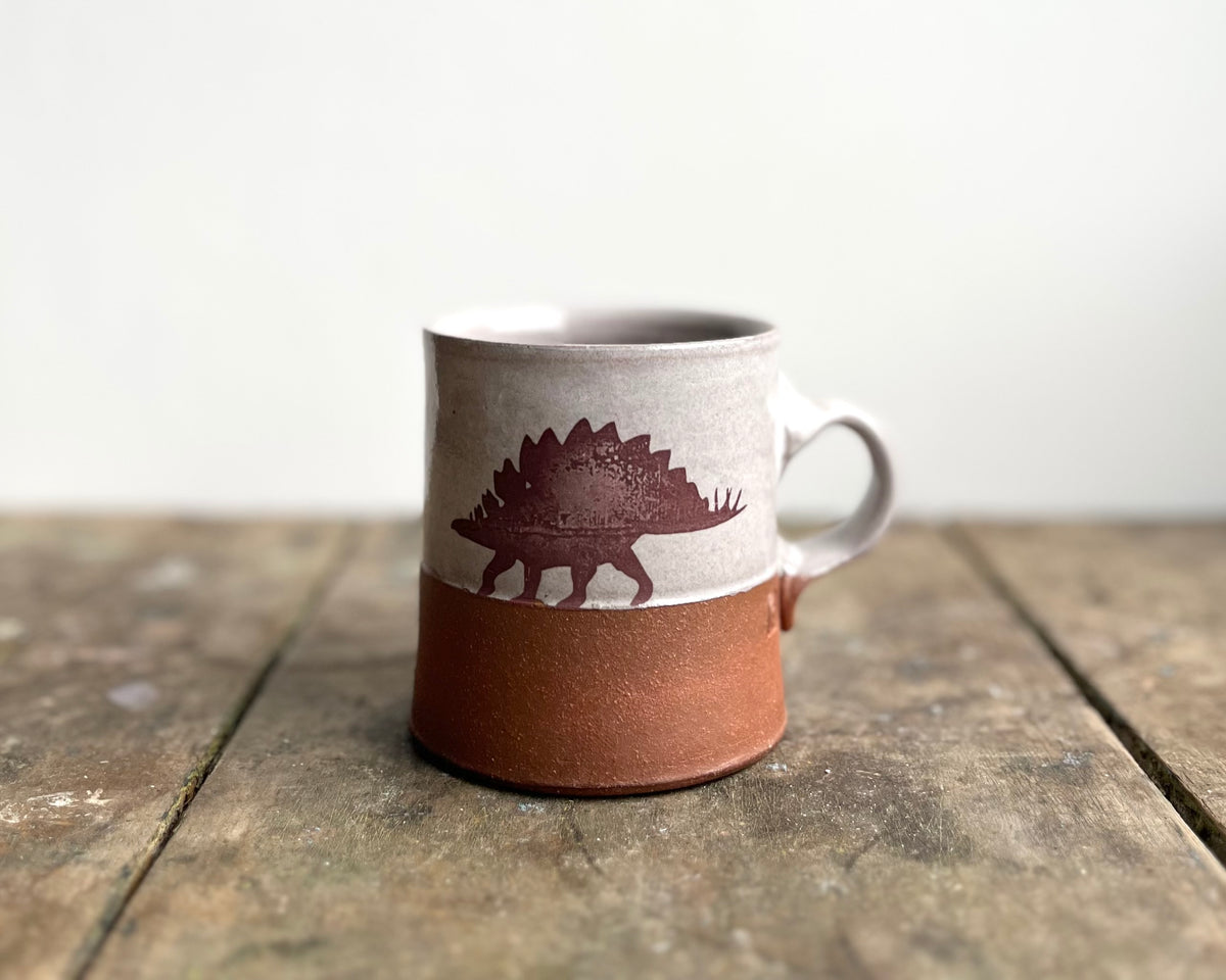 Stegosaurus Americano Mug - white