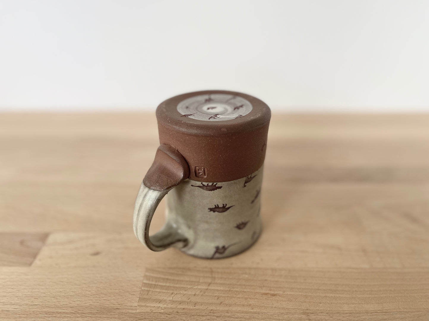 Mug with Small Dino Pattern - matte grey