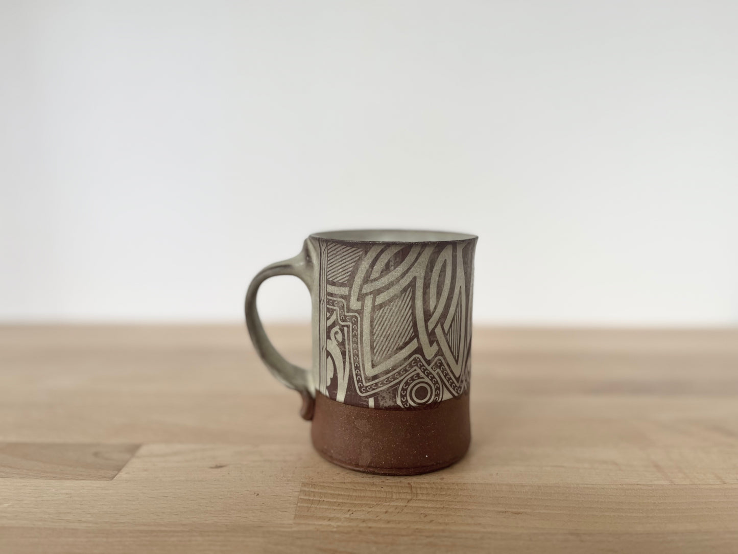 T-Rex Mug with pattern - matte grey