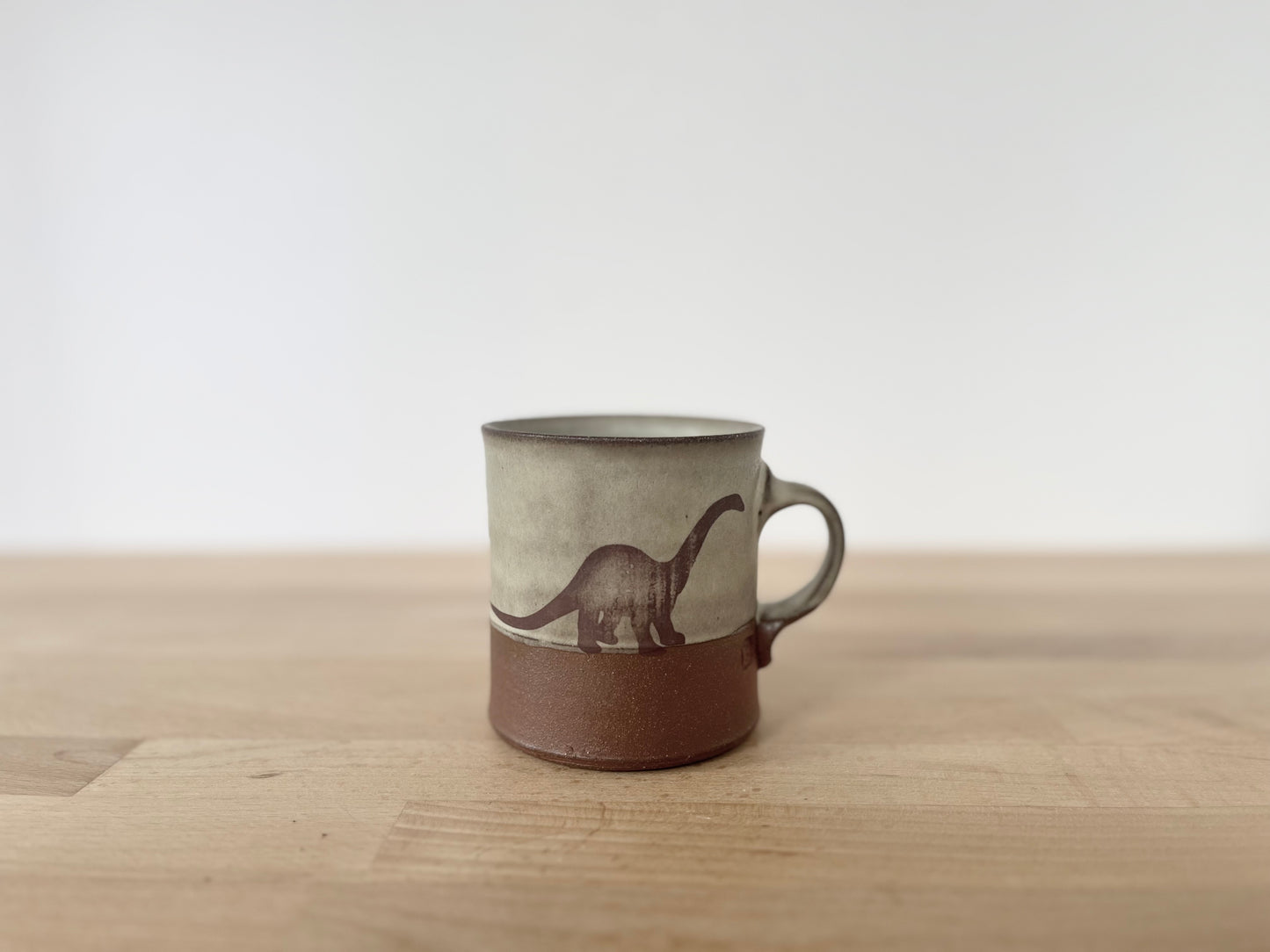 Diplodocus Americano Mug - warm grey matte