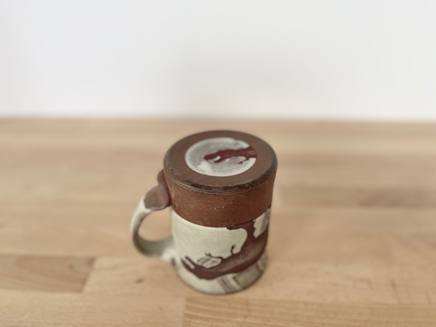 T-Rex Mug with pattern - matte grey