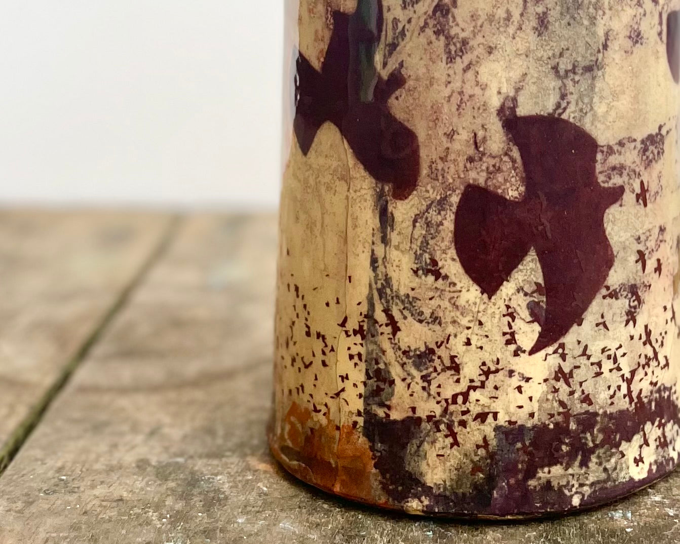 Mug with slip, gold decals and image transfer