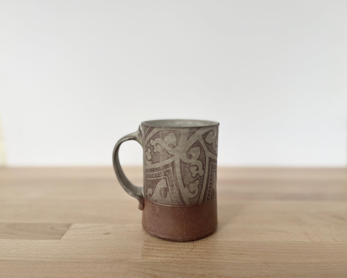Velociraptor Mug with pattern - matte grey