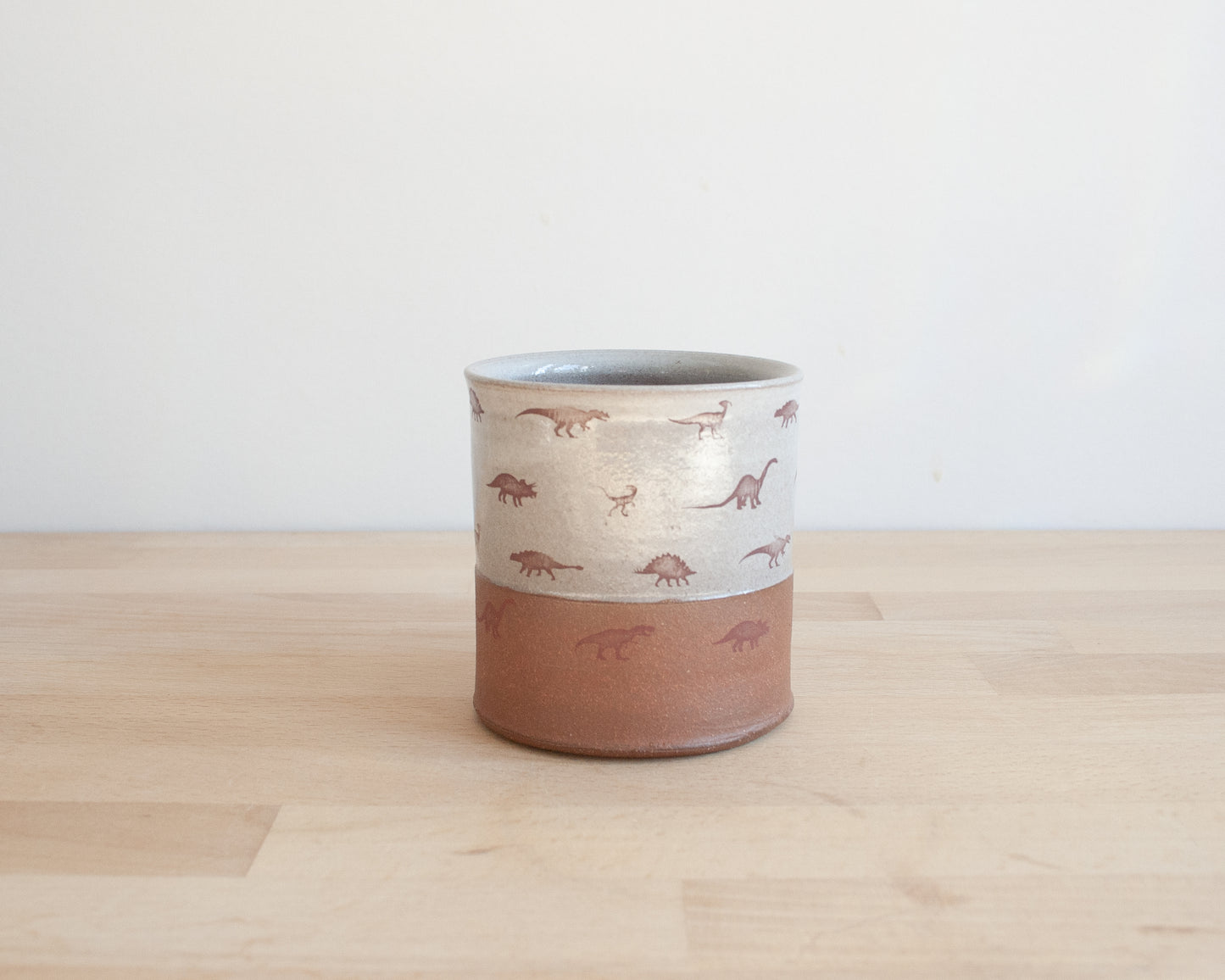 Americano Mug with small dinosaurs- white