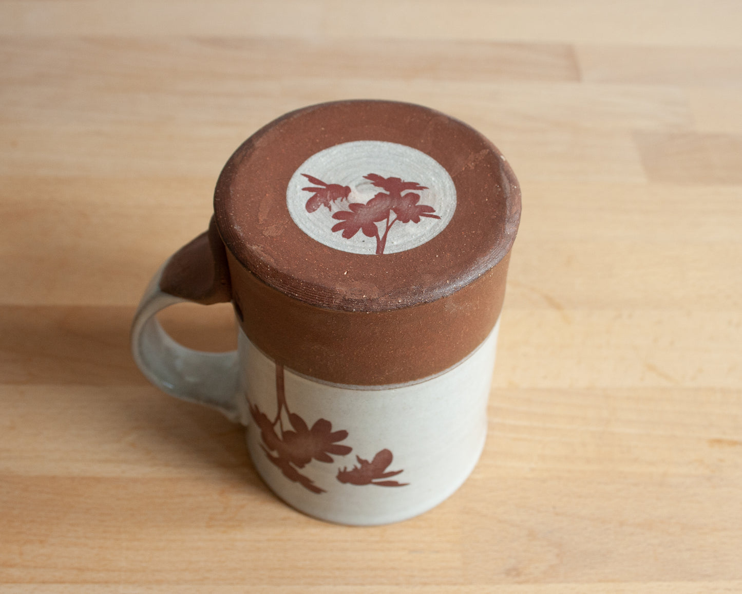 Bee and Daisy Mug - white