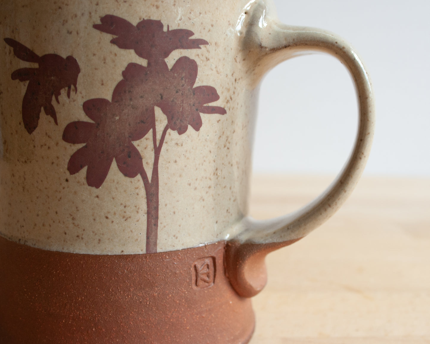 Bee and Daisy Mug - yellow