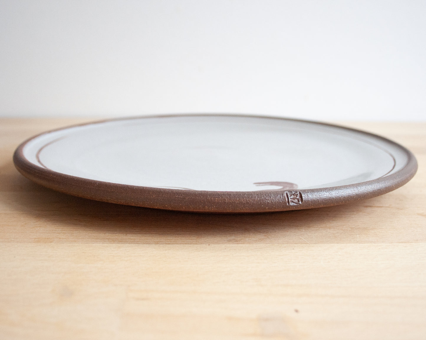 Velociraptor Dinner Plate - white