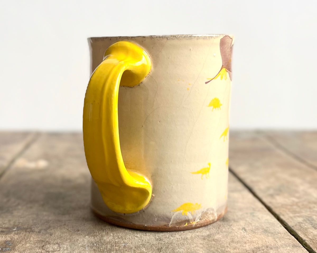 Mug with yellow handle, ginkgo, gold decals and image transfer