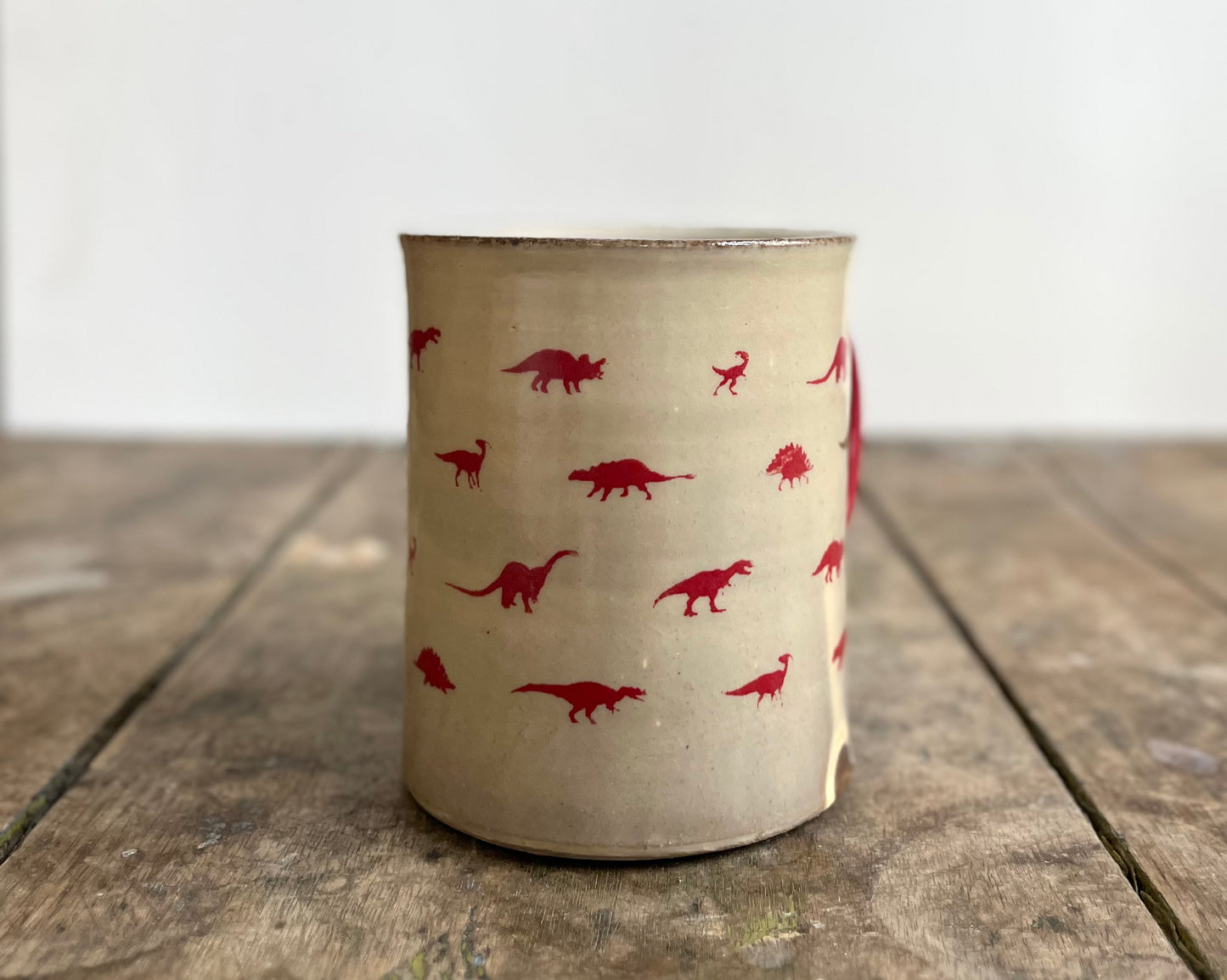 Mug with red handle, gold decals and image transfer