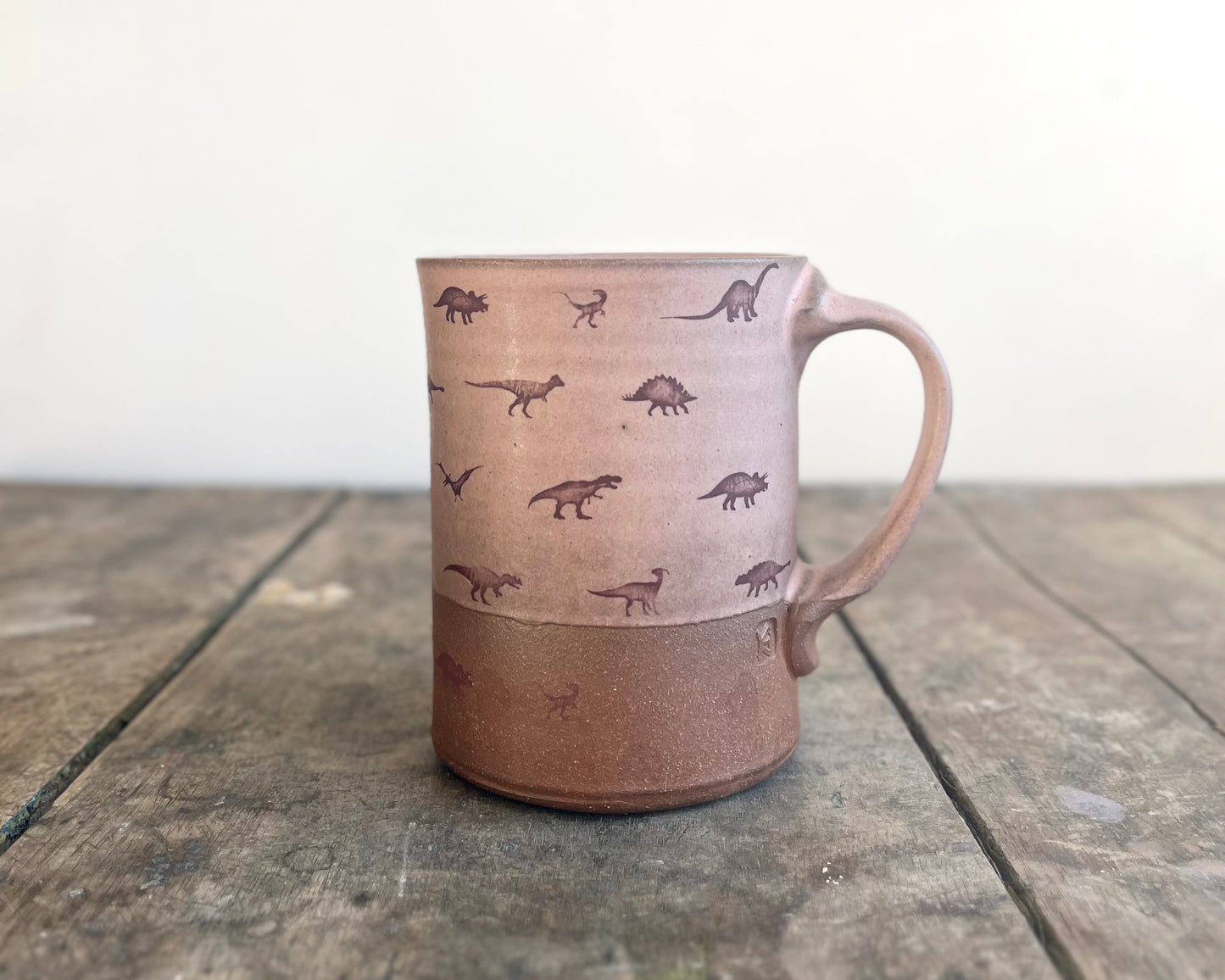 Mug with Small Dino Pattern - pink matte