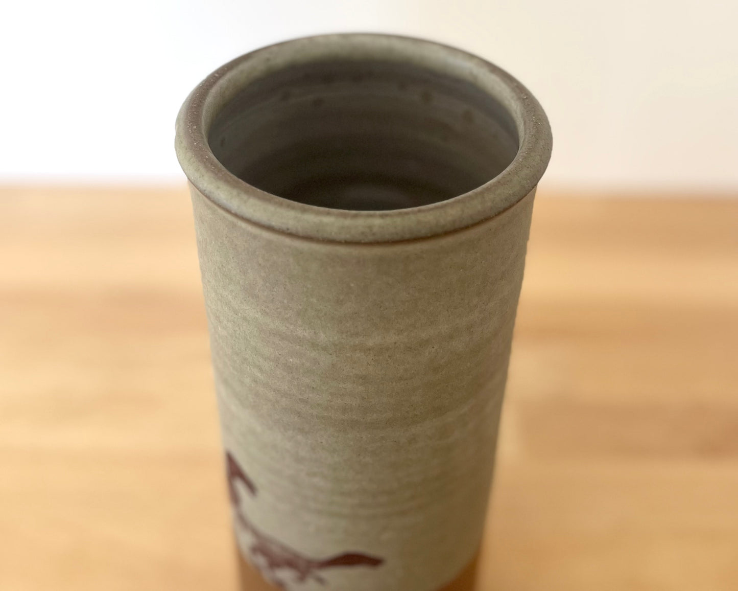 Cylindrical Vase with velociraptor pack - warm grey matte