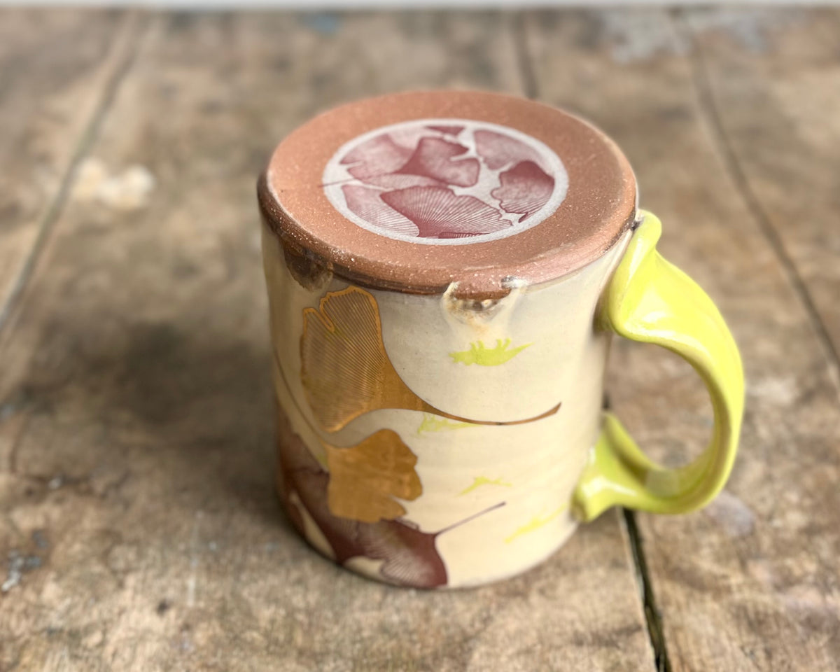 Mug with green handle, ginkgo, gold decals and image transfer
