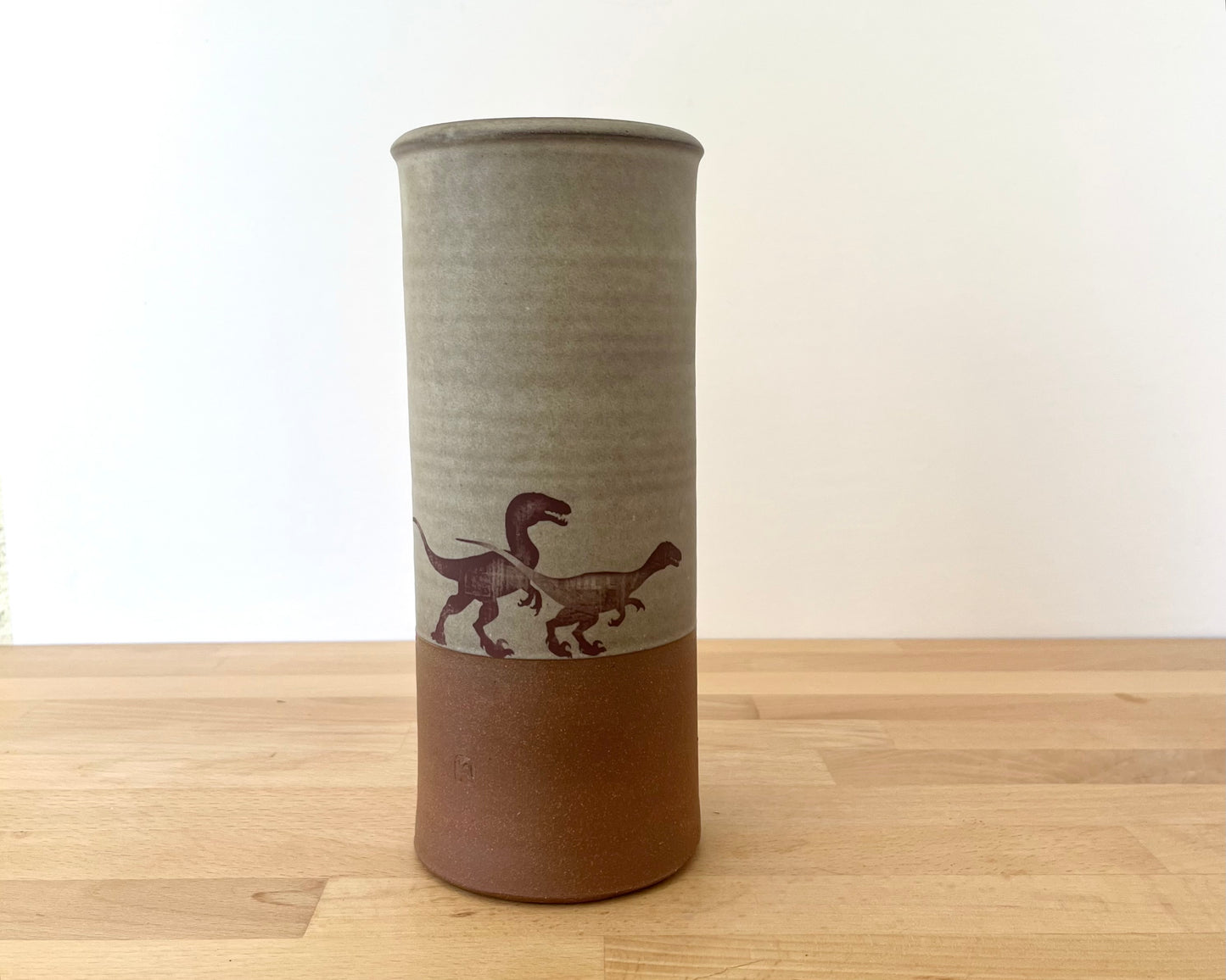 Cylindrical Vase with velociraptor pack - warm grey matte