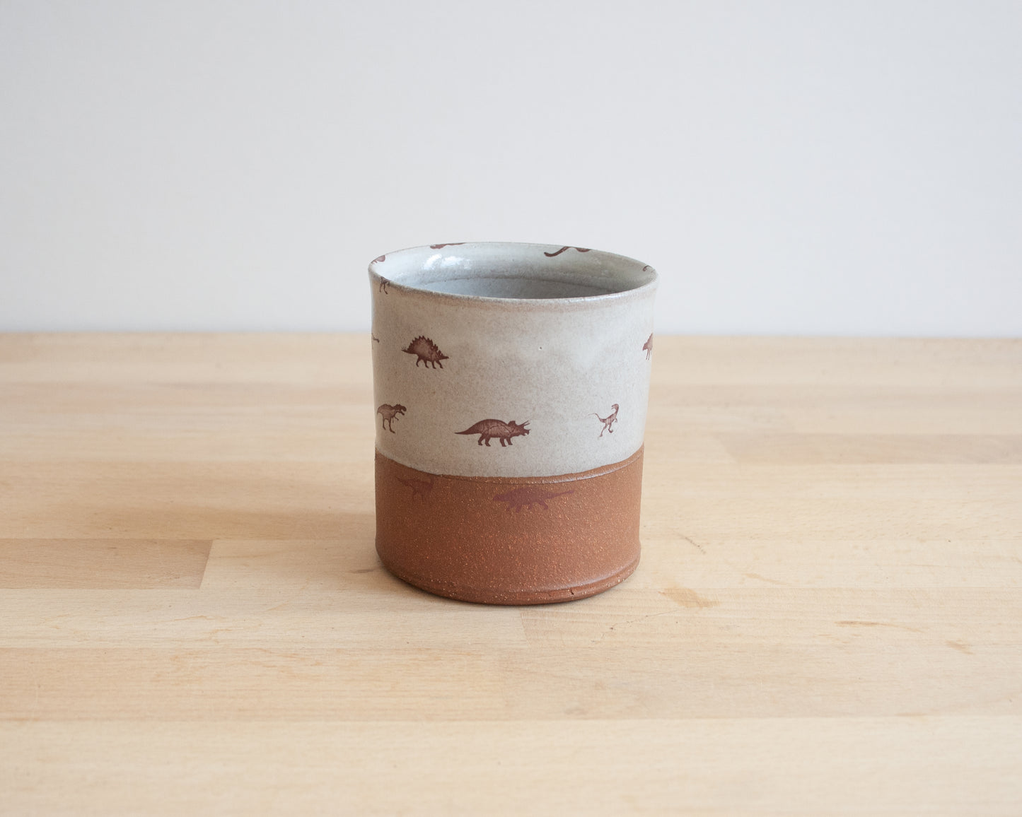 Cup with small dino pattern - white