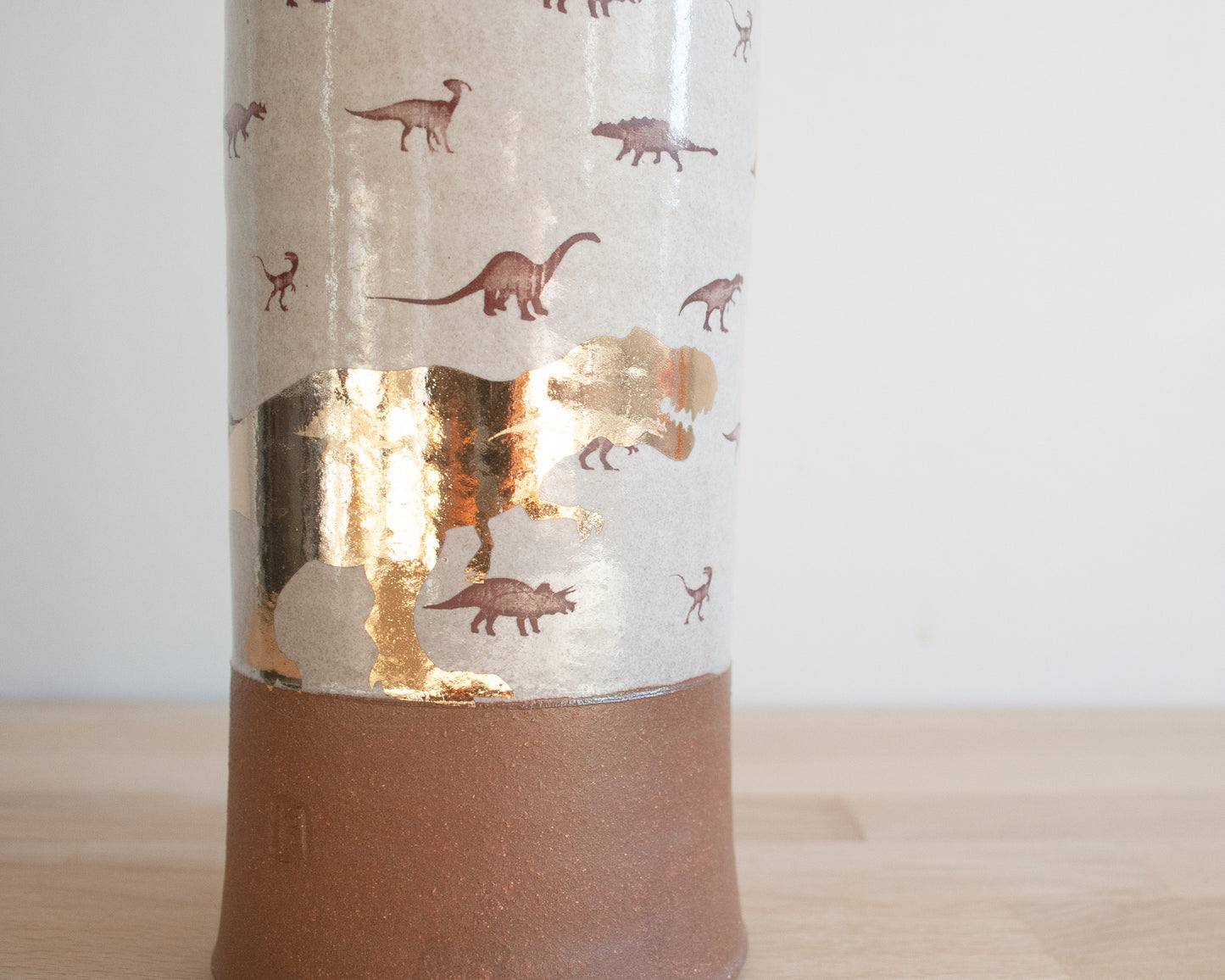 Vase with Gold T-Rex and Little Dinosaurs - white