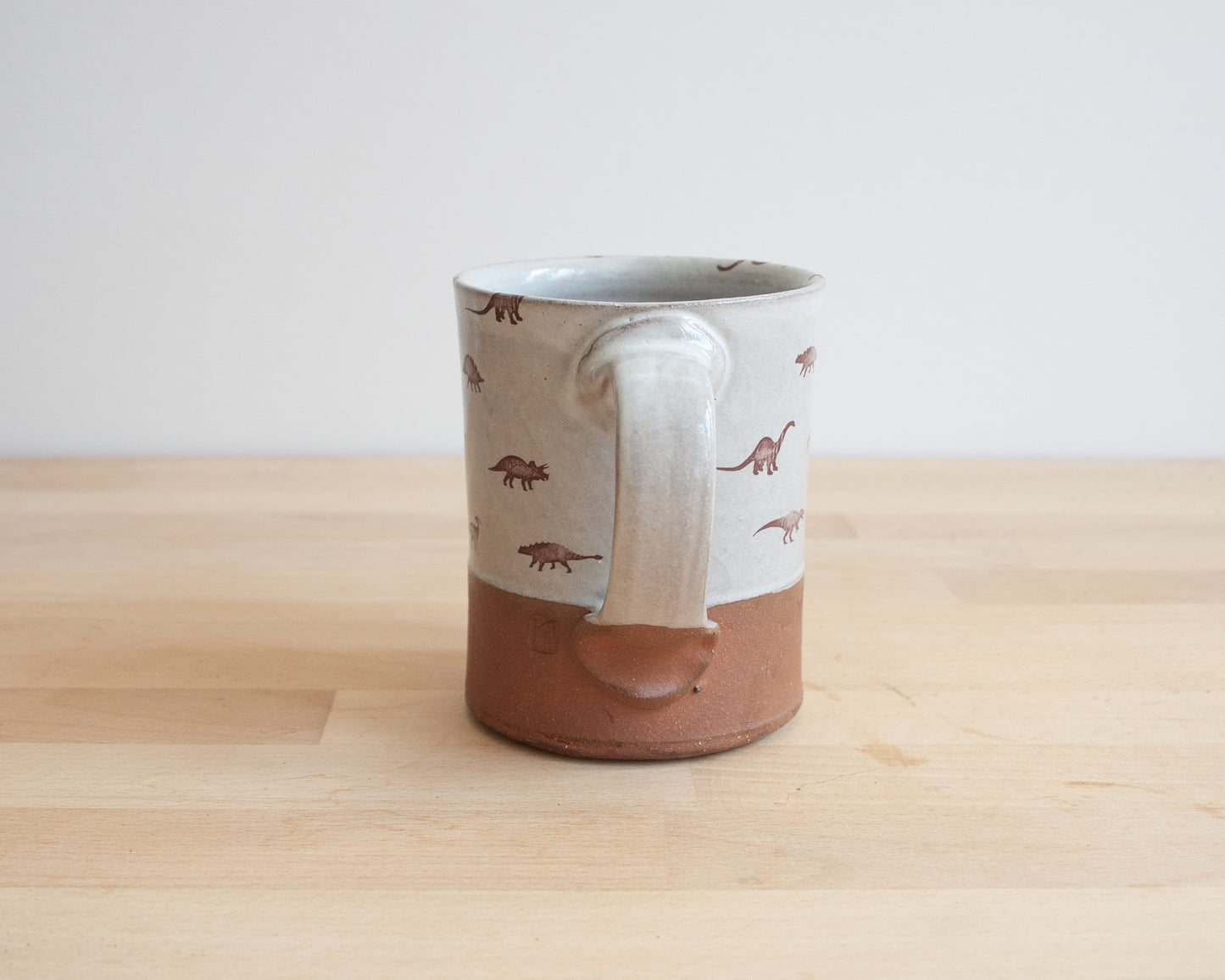 Mug with Small Dino Pattern - white