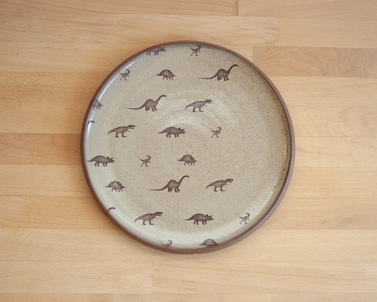 Plate with small dinosaur pattern - yellow